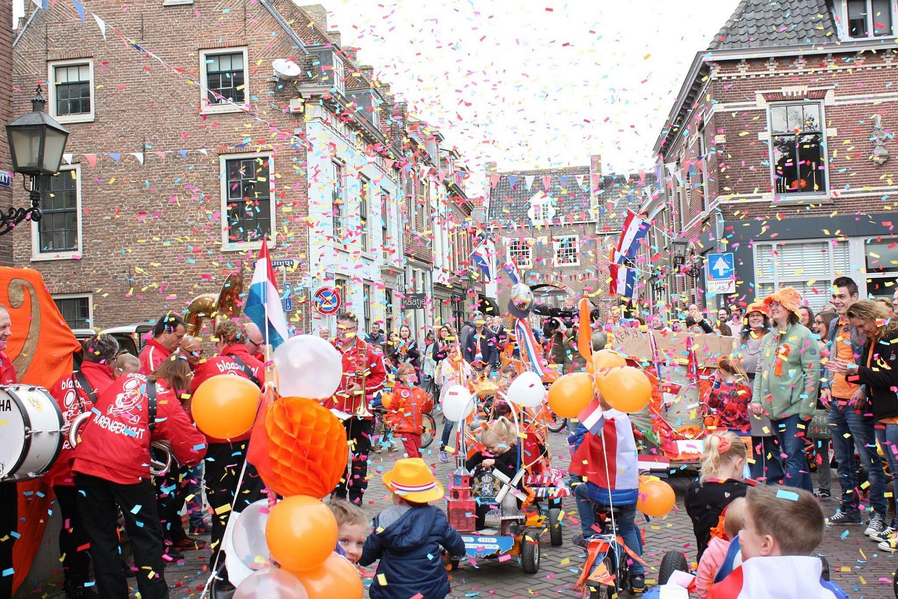 Foto Dit dragen ze op Koningsdag 2023 Vorsten